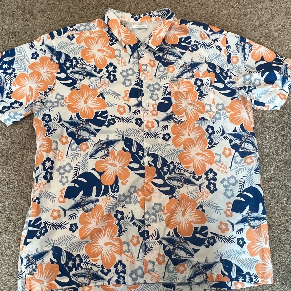 Columbia Mens fishing shirt